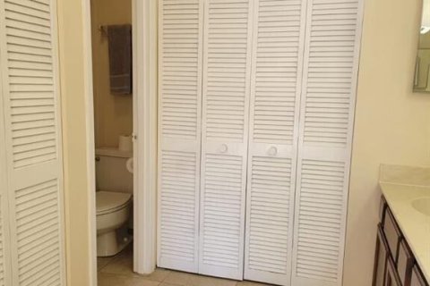 Appartement à louer à St. Lucie, Floride: 2 chambres, 110.55 m2 № 2185200 - photo 12