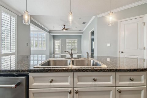 Condo in Tampa, Florida, 2 bedrooms № 2393913 - photo 6