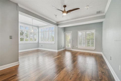 Condo in Tampa, Florida, 2 bedrooms № 2393913 - photo 11