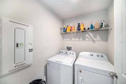 Casa en venta en Land O' Lakes, Florida, 4 dormitorios, 259.38 m2 № 1650242 - foto 15