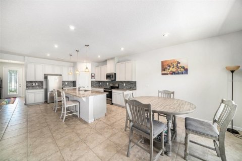 Casa en venta en Land O' Lakes, Florida, 4 dormitorios, 259.38 m2 № 1650242 - foto 11