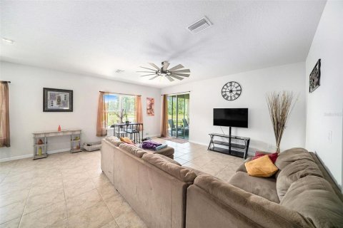 Casa en venta en Land O' Lakes, Florida, 4 dormitorios, 259.38 m2 № 1650242 - foto 8