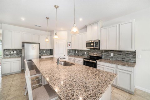 Casa en venta en Land O' Lakes, Florida, 4 dormitorios, 259.38 m2 № 1650242 - foto 14