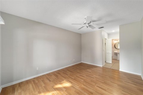 Condo in Ocala, Florida, 2 bedrooms № 2218364 - photo 14