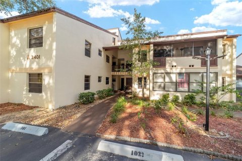 Condo in Ocala, Florida, 2 bedrooms № 2218364 - photo 3