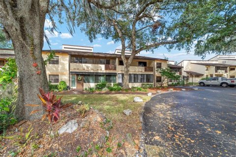 Condo in Ocala, Florida, 2 bedrooms № 2218364 - photo 29