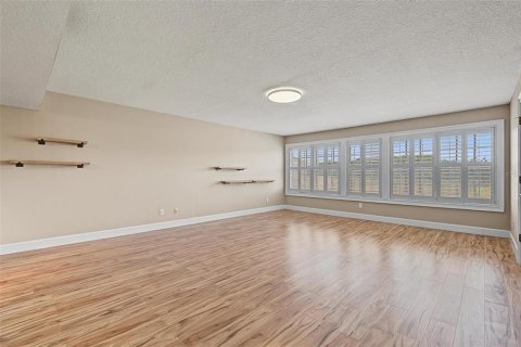 Touwnhouse à louer à Palm Harbor, Floride: 3 chambres, 337.51 m2 № 2415153 - photo 28