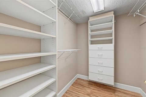 Touwnhouse à louer à Palm Harbor, Floride: 3 chambres, 337.51 m2 № 2415153 - photo 22