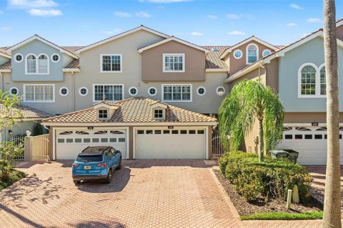 Touwnhouse à Palm Harbor, Floride 3 chambres, 337.51 m2 № 2415153