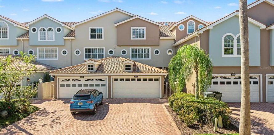 Touwnhouse à Palm Harbor, Floride 3 chambres, 337.51 m2 № 2415153
