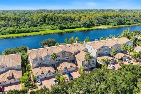 Touwnhouse à louer à Palm Harbor, Floride: 3 chambres, 337.51 m2 № 2415153 - photo 2