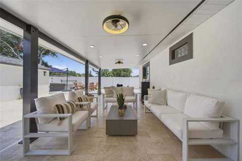 Villa ou maison à vendre à Kenneth City, Floride: 3 chambres, 131.55 m2 № 2347212 - photo 25