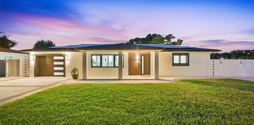 Villa ou maison à Kenneth City, Floride 3 chambres, 131.55 m2 № 2347212
