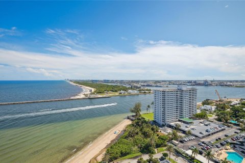 Copropriété à vendre à Fort Lauderdale, Floride: 2 chambres, 177.63 m2 № 2084421 - photo 20