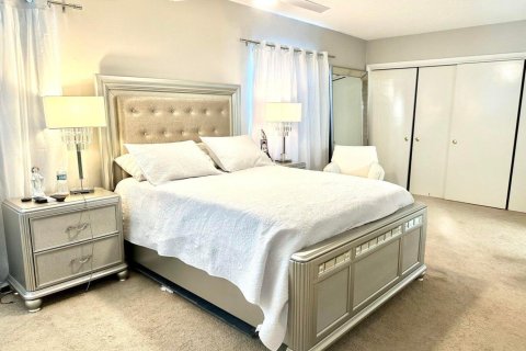 Immobilier commercial à vendre à Lighthouse Point, Floride: 593.65 m2 № 2245364 - photo 9