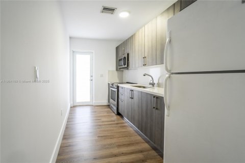 Снять в аренду квартиру в Норт-Бей-Виллидж, Флорида 1 спальня, 56.67м2, № 1954630 - фото 8