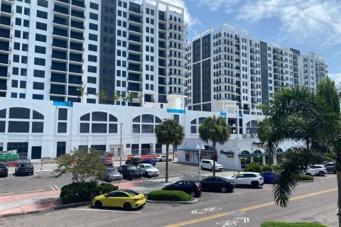 Immobilier commercial à louer à Saint Petersburg, Floride: 182.55 m2 № 1773824 - photo 6