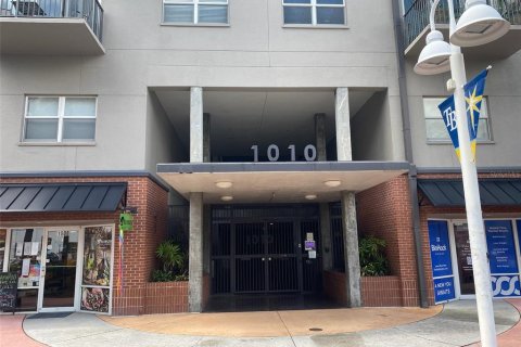 Immobilier commercial à louer à Saint Petersburg, Floride: 182.55 m2 № 1773824 - photo 2