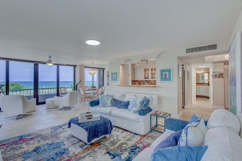 Condo in Riviera Beach, Florida, 2 bedrooms  № 2187249 - photo 5