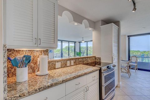 Condo in Riviera Beach, Florida, 2 bedrooms  № 2187249 - photo 2