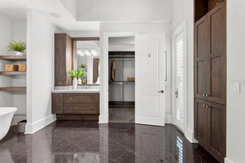 Casa en venta en Tampa, Florida, 5 dormitorios, 462 m2 № 1550349 - foto 30