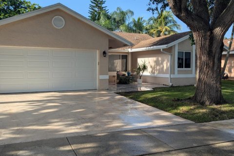 Villa ou maison à Coconut Creek, Floride 3 chambres, 157.1 m2 № 2372268