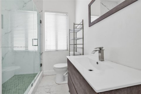 Купить виллу или дом в Майами, Флорида 5 спален, 190.45м2, № 2068809 - фото 13