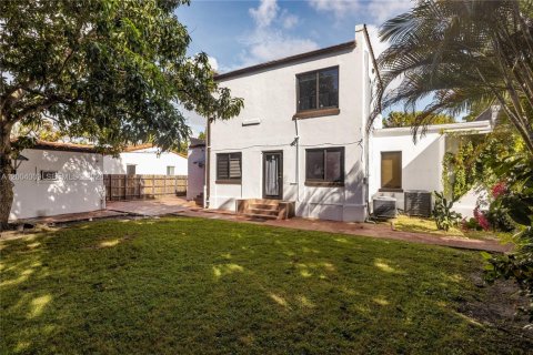 Купить виллу или дом в Майами, Флорида 5 спален, 190.45м2, № 2068809 - фото 4