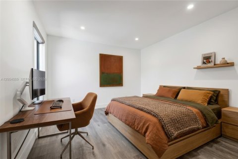 Купить виллу или дом в Майами, Флорида 5 спален, 190.45м2, № 2068809 - фото 11