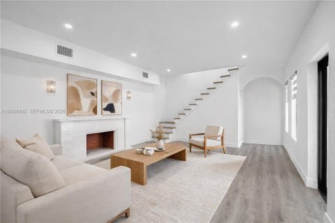 Купить виллу или дом в Майами, Флорида 5 спален, 190.45м2, № 2068809 - фото 5