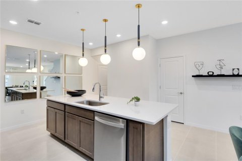 Townhouse in Orlando, Florida 3 bedrooms, 156.35 sq.m. № 2101581 - photo 6