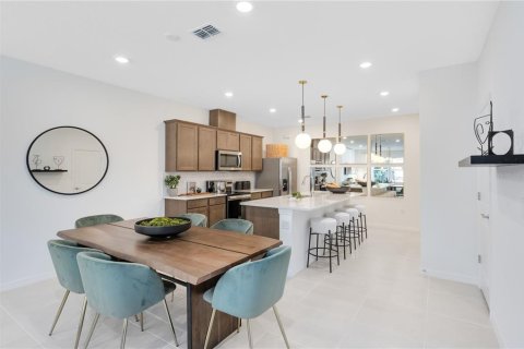 Townhouse in Orlando, Florida 3 bedrooms, 156.35 sq.m. № 2101581 - photo 4
