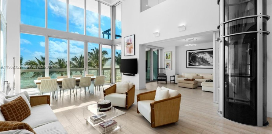 Кондоминиум с 3 спальнями в Майами-Бич, Флорида № 2043460