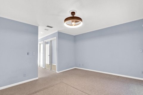 House in Palm Beach Gardens, Florida 3 bedrooms, 137.5 sq.m. № 2184102 - photo 23