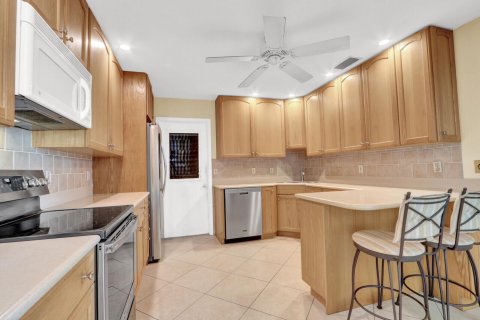 House in Palm Beach Gardens, Florida 3 bedrooms, 137.5 sq.m. № 2184102 - photo 11