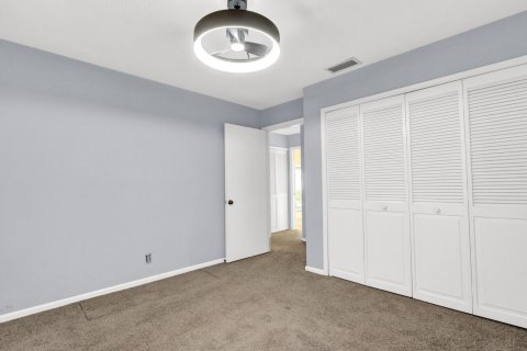 House in Palm Beach Gardens, Florida 3 bedrooms, 137.5 sq.m. № 2184102 - photo 17