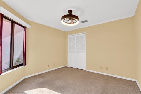 House in Palm Beach Gardens, Florida 3 bedrooms, 137.5 sq.m. № 2184102 - photo 20