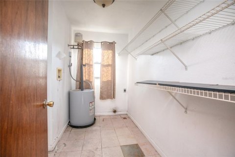 House in DeLand, Florida 3 bedrooms, 103.68 sq.m. № 1734026 - photo 18