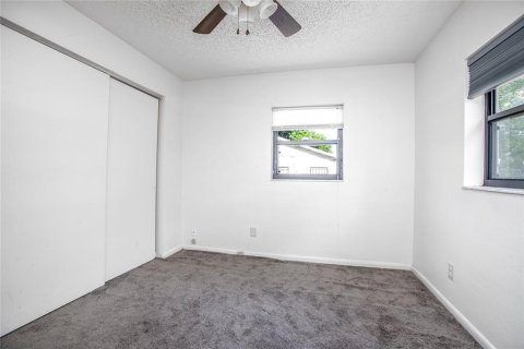 House in DeLand, Florida 3 bedrooms, 103.68 sq.m. № 1734026 - photo 15