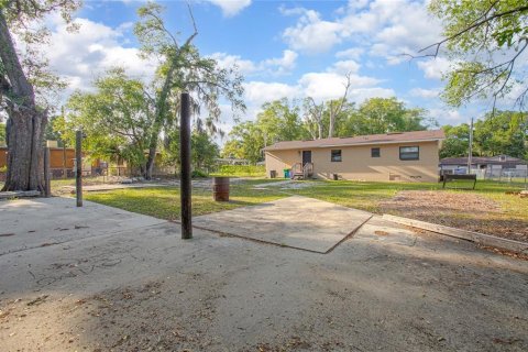 House in DeLand, Florida 3 bedrooms, 103.68 sq.m. № 1734026 - photo 22