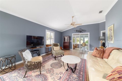 House in The Villages, Florida 2 bedrooms, 106.47 sq.m. № 1919673 - photo 21