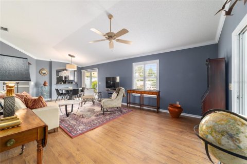 House in The Villages, Florida 2 bedrooms, 106.47 sq.m. № 1919673 - photo 23