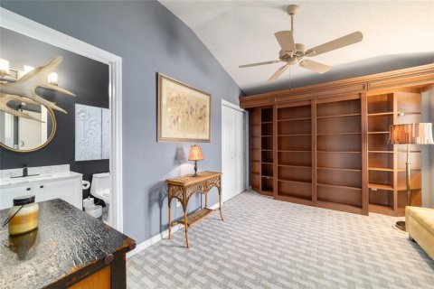 House in The Villages, Florida 2 bedrooms, 106.47 sq.m. № 1919673 - photo 13