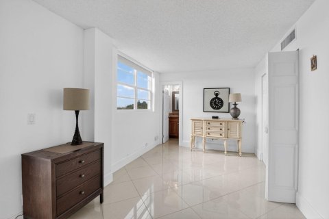 Condo in Boca Raton, Florida, 1 bedroom  № 2247802 - photo 11