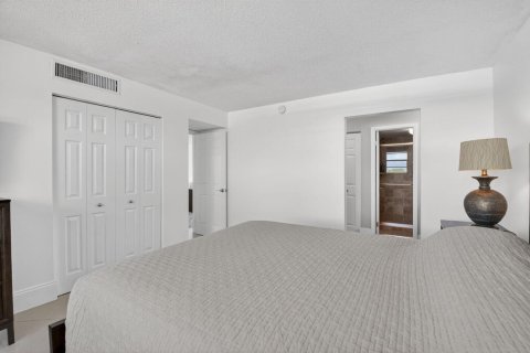 Condo in Boca Raton, Florida, 1 bedroom  № 2247802 - photo 24