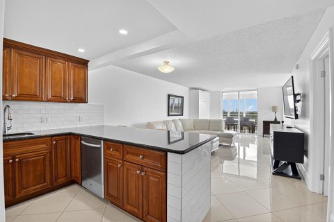 Condo in Boca Raton, Florida, 1 bedroom  № 2247802 - photo 2