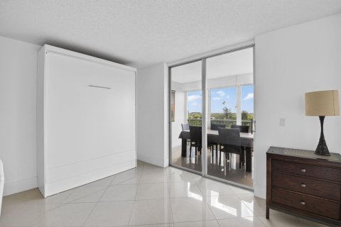Condo in Boca Raton, Florida, 1 bedroom  № 2247802 - photo 9