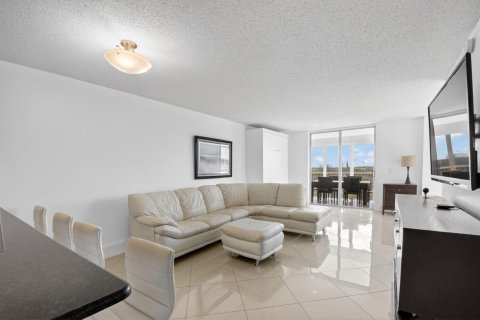 Condo in Boca Raton, Florida, 1 bedroom  № 2247802 - photo 5