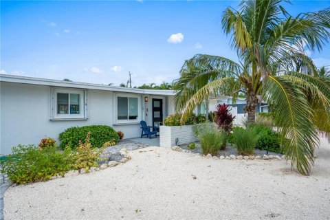 Casa en venta en Holmes Beach, Florida, 3 dormitorios, 139.54 m2 № 2105257 - foto 7