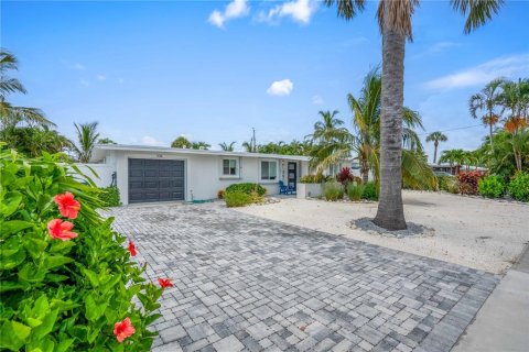 Casa en venta en Holmes Beach, Florida, 3 dormitorios, 139.54 m2 № 2105257 - foto 3